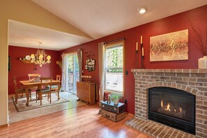 Interior - Comfortable & Clean | 2 King Beds | Single Level (Dundee)