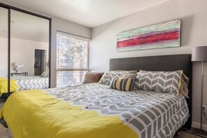 3 bedrooms, travel crib, free WiFi, bed sheets