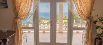 What else can I say but fantastic.  There are only positives to this setting.