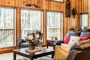 Smart-TV, peis, videospill og DVD-spiller