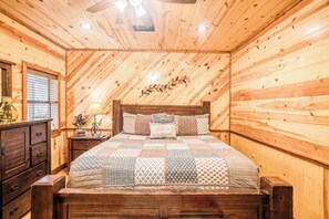 4 Schlafzimmer, Bügeleisen/Bügelbrett, kostenloses WLAN, Bettwäsche