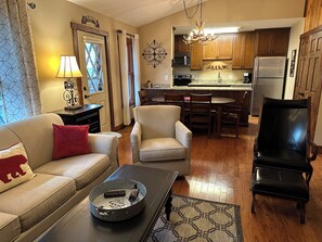 Smart TV, fireplace, DVD player, ping pong