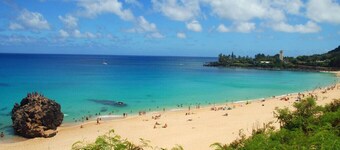 Charming home by the pool near the beach