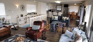 Smart TV, fireplace, DVD player, books