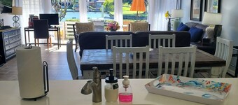 Fun Waterfront Condo in April Sound