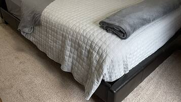 2 chambres, fer et planche à repasser, lit parapluie, Wi-Fi gratuit