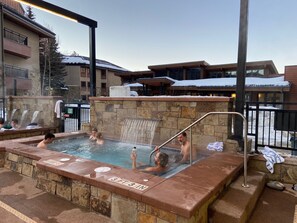 Indoor pool, outdoor pool - LUXURY_ SKI In/Out_Quick Silver Lift_Peak 9_VILLAGE @ BRECKENRIDGE_Hot tub, Pool (Breckenridge)