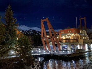 Exterior - LUXURY_ SKI In/Out_Quick Silver Lift_Peak 9_VILLAGE @ BRECKENRIDGE_Hot tub, Pool (Breckenridge)