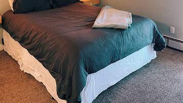 2 chambres, fer et planche Ă repasser, Wi-Fi, draps fournis