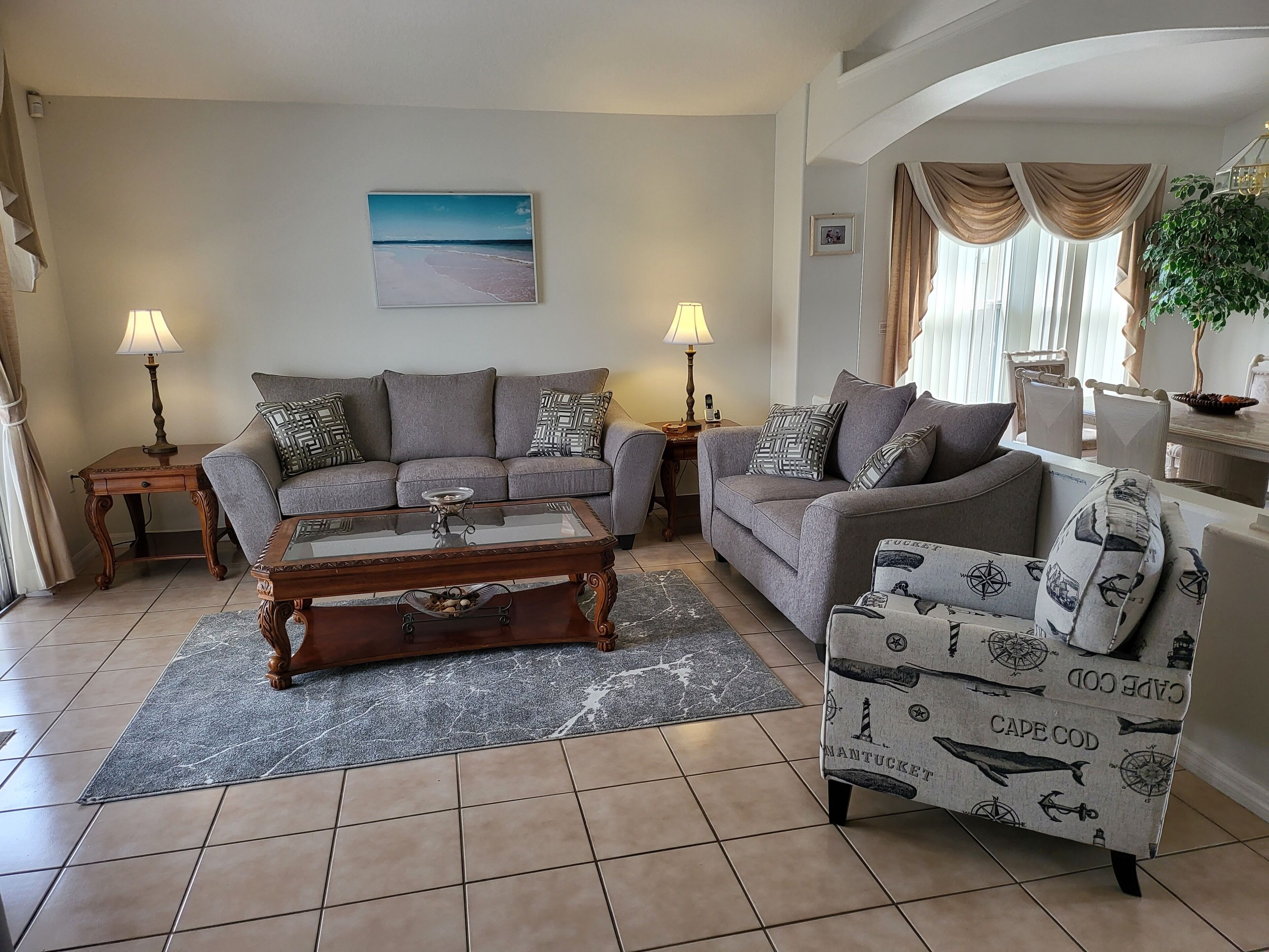 智能电视、电子游戏、DVD 播放器、桌上足球