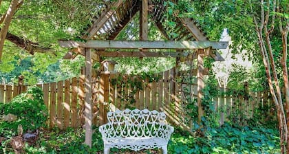 ¡Auténtica casa dominical alemana! Ubicación, chimenea al aire libre y decoración de lujo!