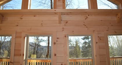 Tervetuloa Winghaven & Asheville! Eristäytynyt mutta kätevä kauppoihin ja ruokaan