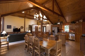 Interior - Marvelous Home Away From Home, 4 + 5 Bdr Nxt Dr - Lrg Group Gathering -With Hot Tubs (Guilford Township)