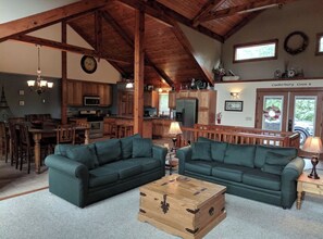 TV, fireplace - Marvelous Home Away From Home, 4 + 5 Bdr Nxt Dr - Lrg Group Gathering -With Hot Tubs (Guilford Township)