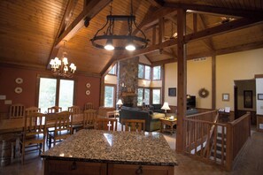 Interior - Marvelous Home Away From Home, 4 + 5 Bdr Nxt Dr - Lrg Group Gathering -With Hot Tubs (Guilford Township)