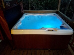 Baignoire à remous extérieure