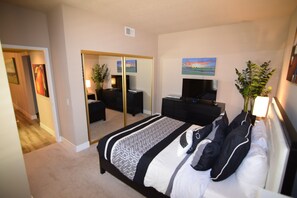 2 bedrooms, iron/ironing board, travel crib, free WiFi