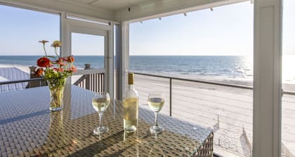 Beachfront Bliss: Heated Pool, Stunning Sunsets, Steps from State Park.