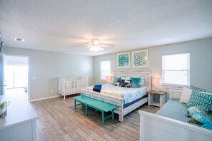 5 slaapkamers, een strijkplank/strijkijzer, wifi, beddengoed