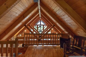 Interior - Haven - Ridge Road Scenic Cabins - Brimstone Recreation and Big South Fork (Robbins)