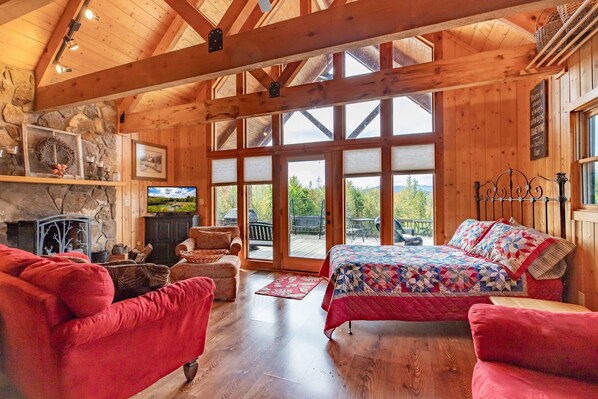 Smart TV, fireplace, DVD player, video library - Haven - Ridge Road Scenic Cabins - Brimstone Recreation and Big South Fork (Robbins)