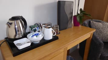 Double Room (Super King - Honddu) | Coffee and/or coffee maker