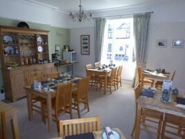 包含每日全套早餐