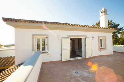 San Roque Club Luxury 4-bed Villa with Swimming Pool