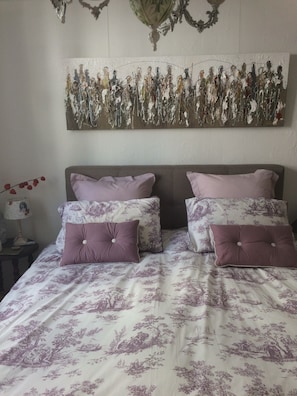 1 chambre, fer et planche à repasser, Wi-Fi, literie fournie