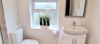 Pixie Terrace Chester-Fabulous Location within The City of Chester-Award winning