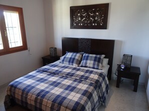 3 bedrooms, in-room safe, iron/ironing board, free WiFi