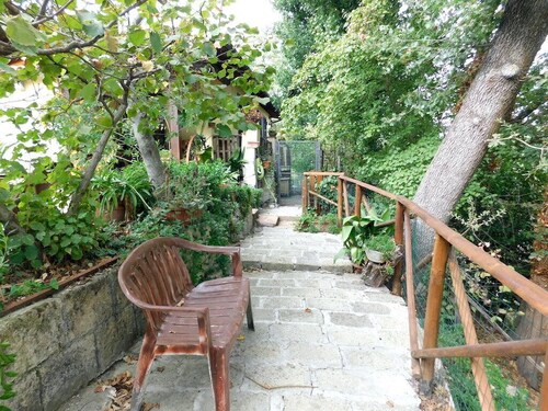 Domus Anghelos ... in the Roman countryside