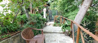 Domus Anghelos ... in the Roman countryside