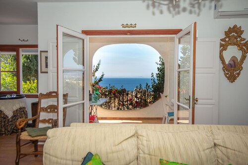 Belle villa avec vue imprenable sur la mer