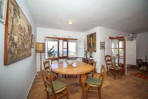 Dining - 2-Story townhouse with stunning ocean views (Marbella)