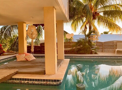 Nicely furnished apartment at the pool! 