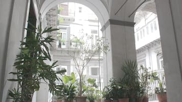 Enceinte de lâhĂ©bergement