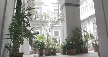Luxurious apartment in an ancient noble palace in the historic center of Naples