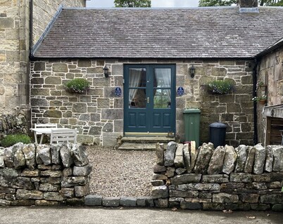 Charming Rural Farmhouse Cottage