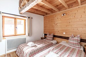 5 Schlafzimmer, Bügeleisen/Bügelbrett, Reisekinderbett, kostenloses WLAN