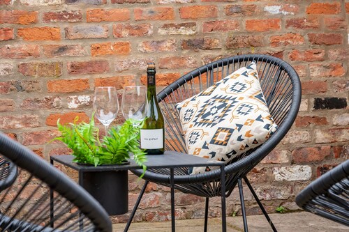 The Smithy - sleeps 2 guests  in 1 bedroom