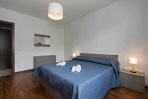 1 chambre, fer et planche à repasser, Wi-Fi