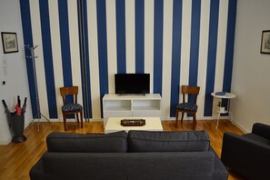TV