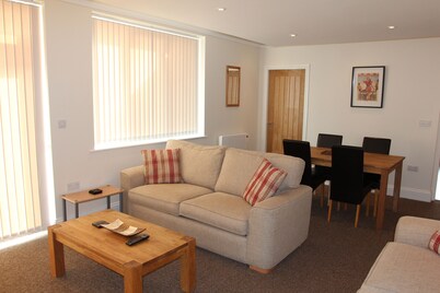 Seadale Lodge- Holiday rental that sleeps 4-6 people with superb view of Filey