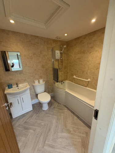 Seadale Lodge- Holiday rental that sleeps 4-6 people with superb view of Filey