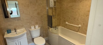 Seadale Lodge- Holiday rental that sleeps 4-6 people with superb view of Filey