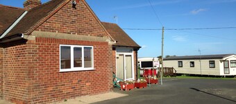 Seadale Lodge- Holiday rental that sleeps 4-6 people with superb view of Filey