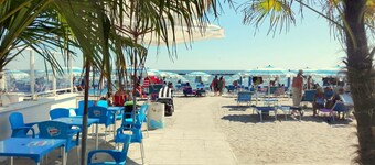 エアコン完備の2ルームアパートメント、リドディポンポサのビーチから150 m