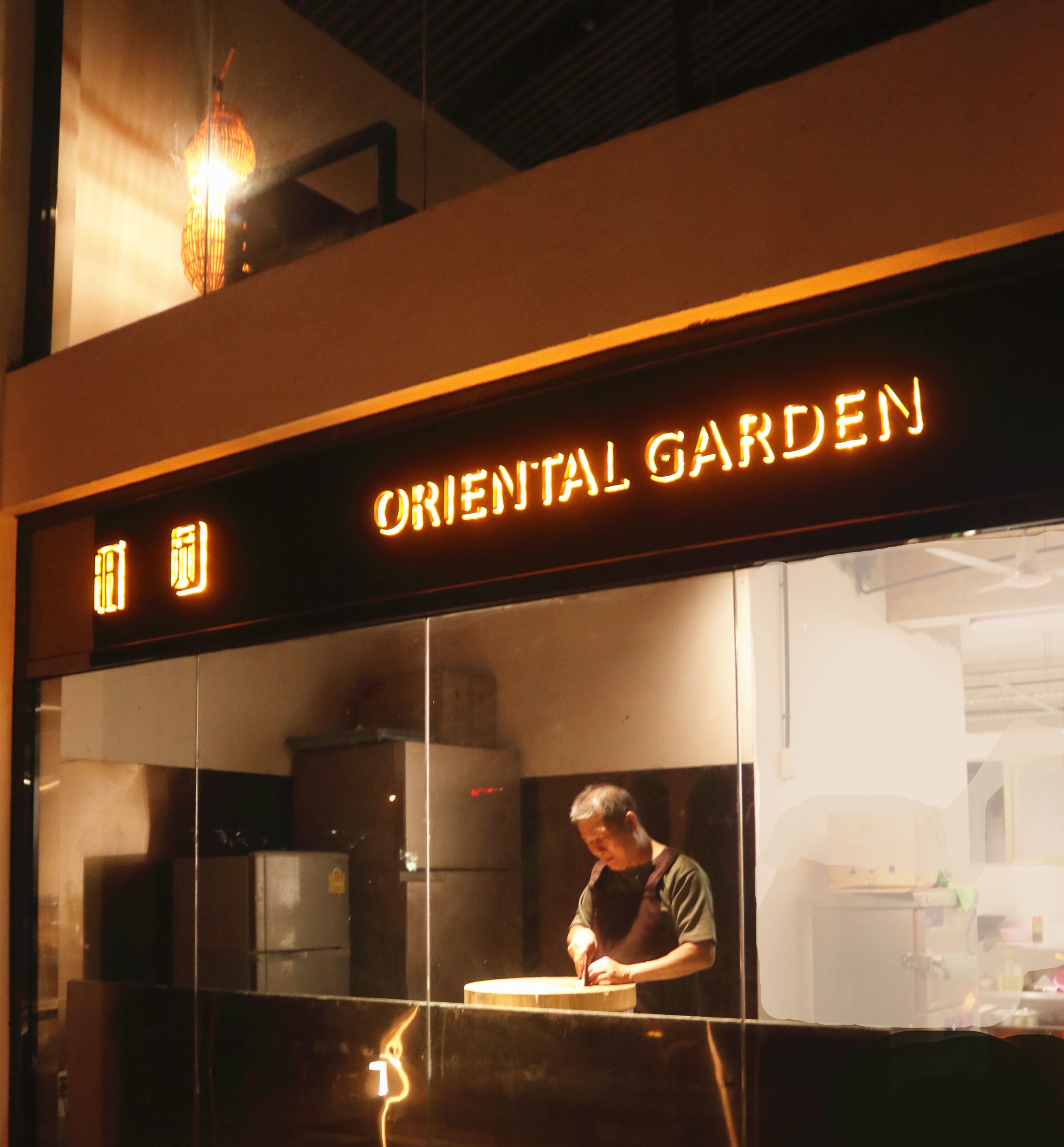 lunch and dinner served, laotian cuisine