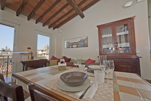 Dining - YOUR "BEAUTIFUL" VIEW ON FLORENCE! (Firenze)